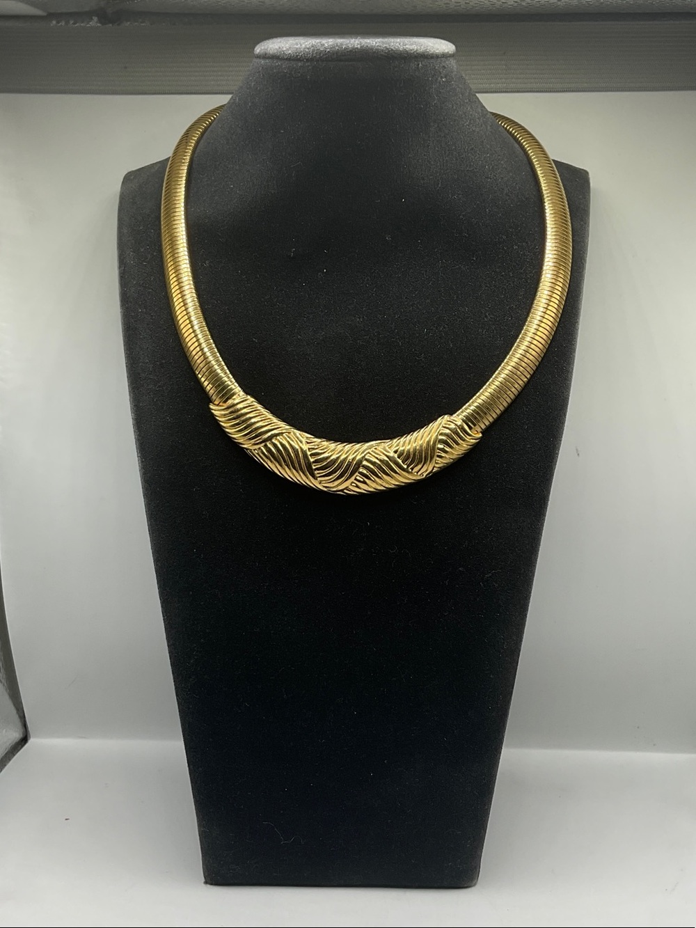 Trifari Vintage Gold Omega Collar
